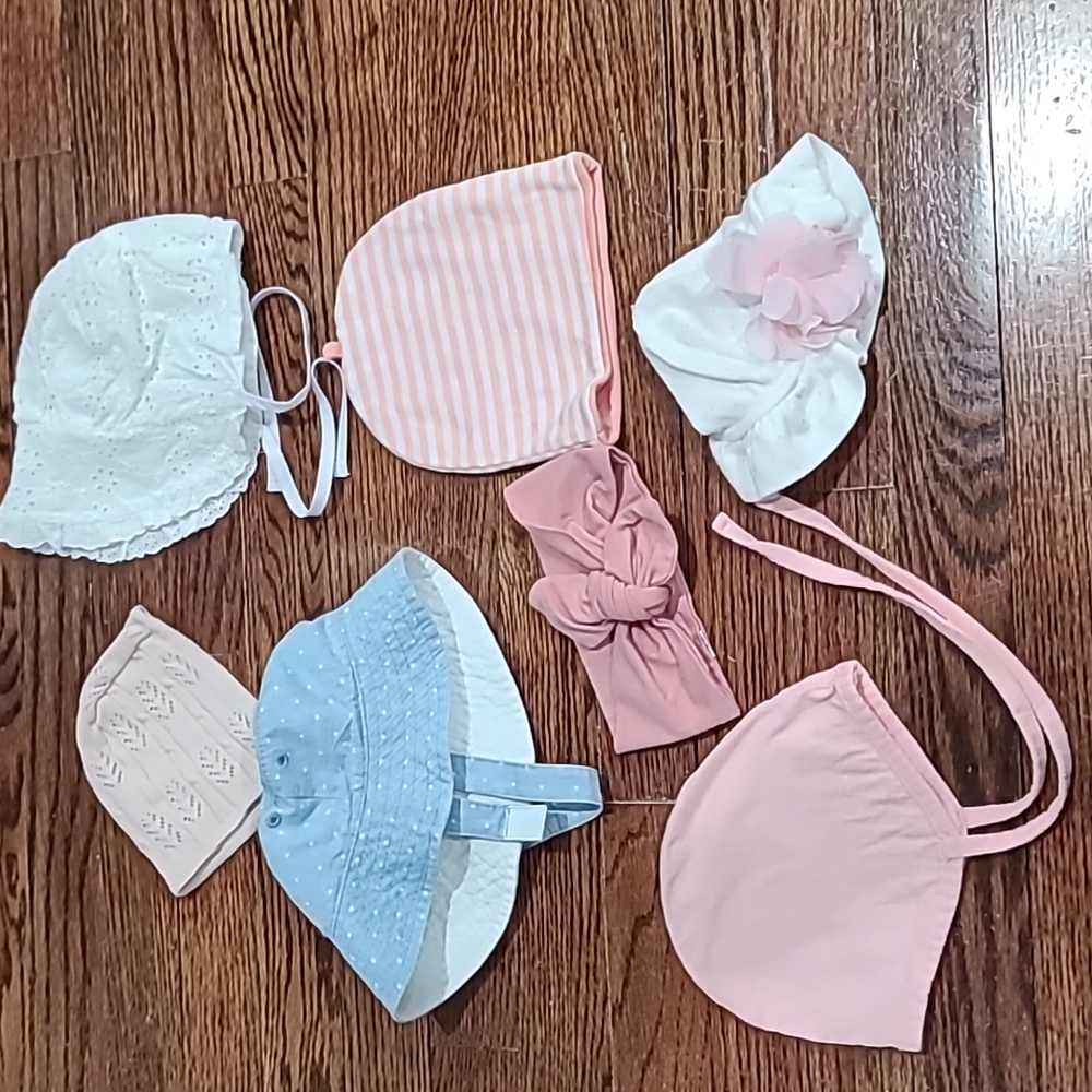 Baby girl bonnets